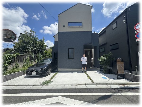 広い駐車場と高い天井が魅力でした。